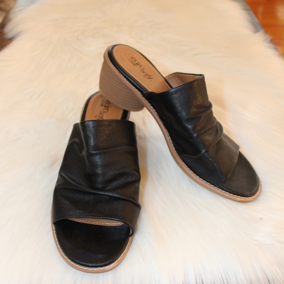 EuroSoft by Sofft, black Corley open toe slide sandals - Picture 3 of 12